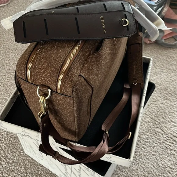 La Mansio Brown Cork Convertible Bag - Picture 5 of 12